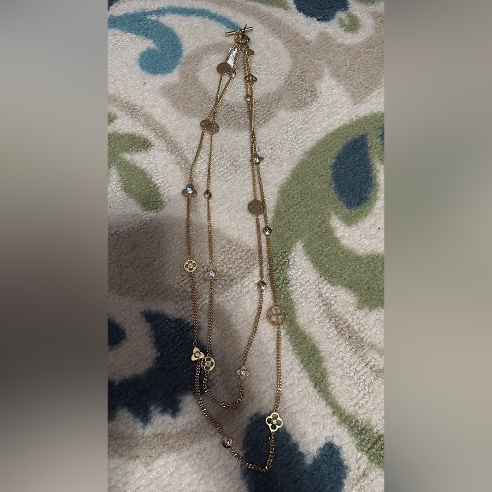 Brand new with tags Henri Bendel Gold Necklace